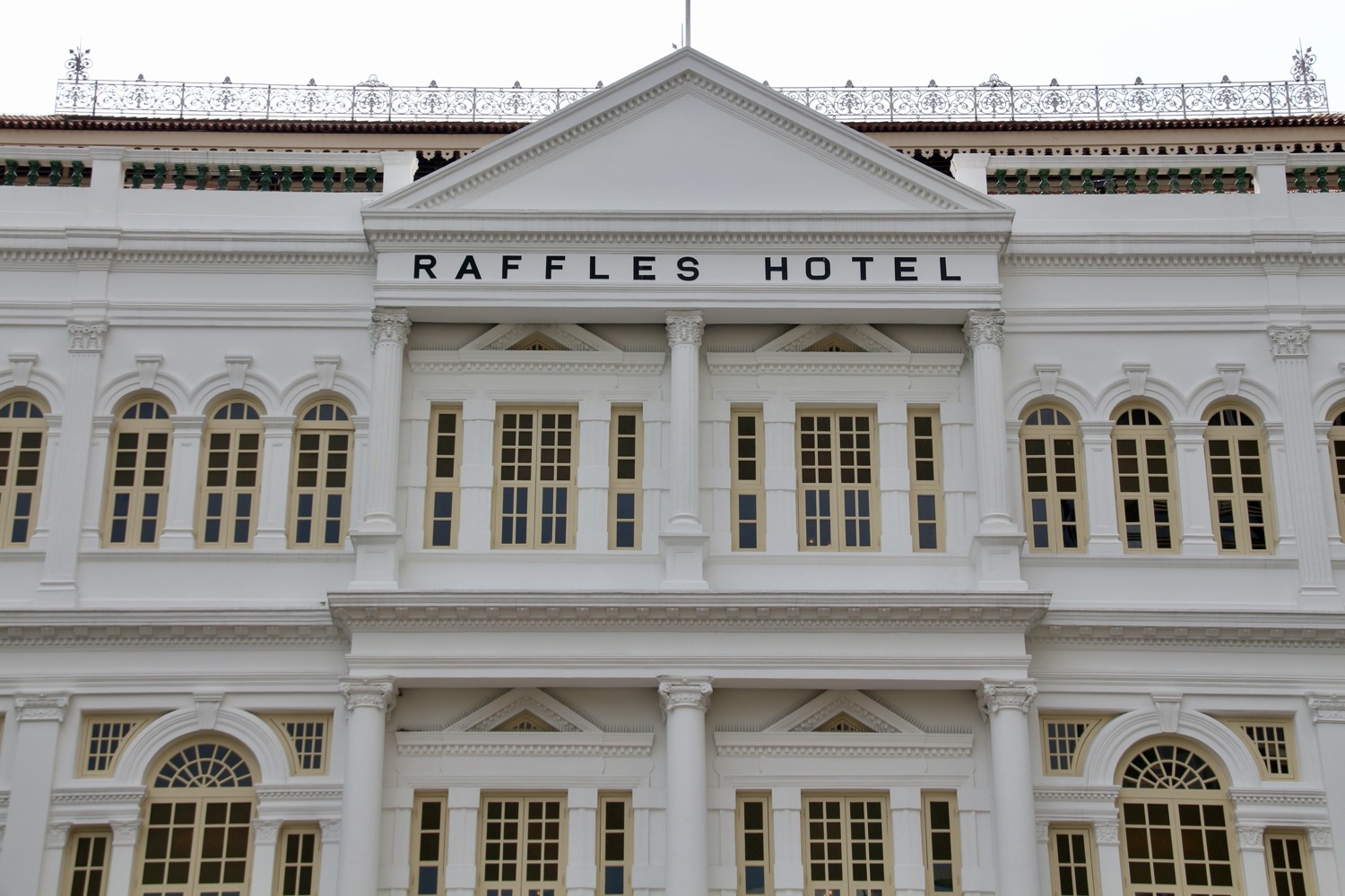 Raffles%20Hotes.JPG